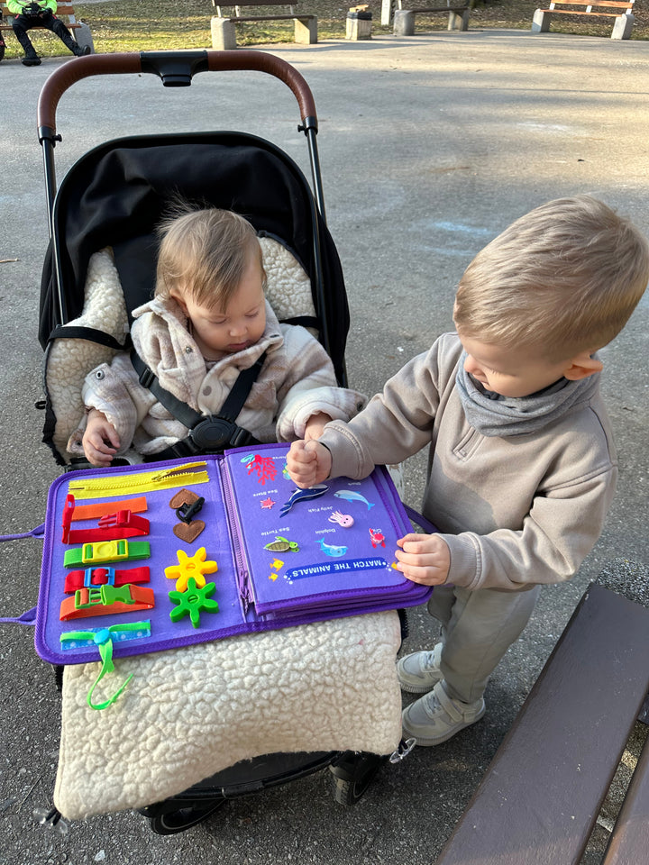 Kelioninė/lavinamoji Montessori užimtumo knygelė "Purple mermaids"