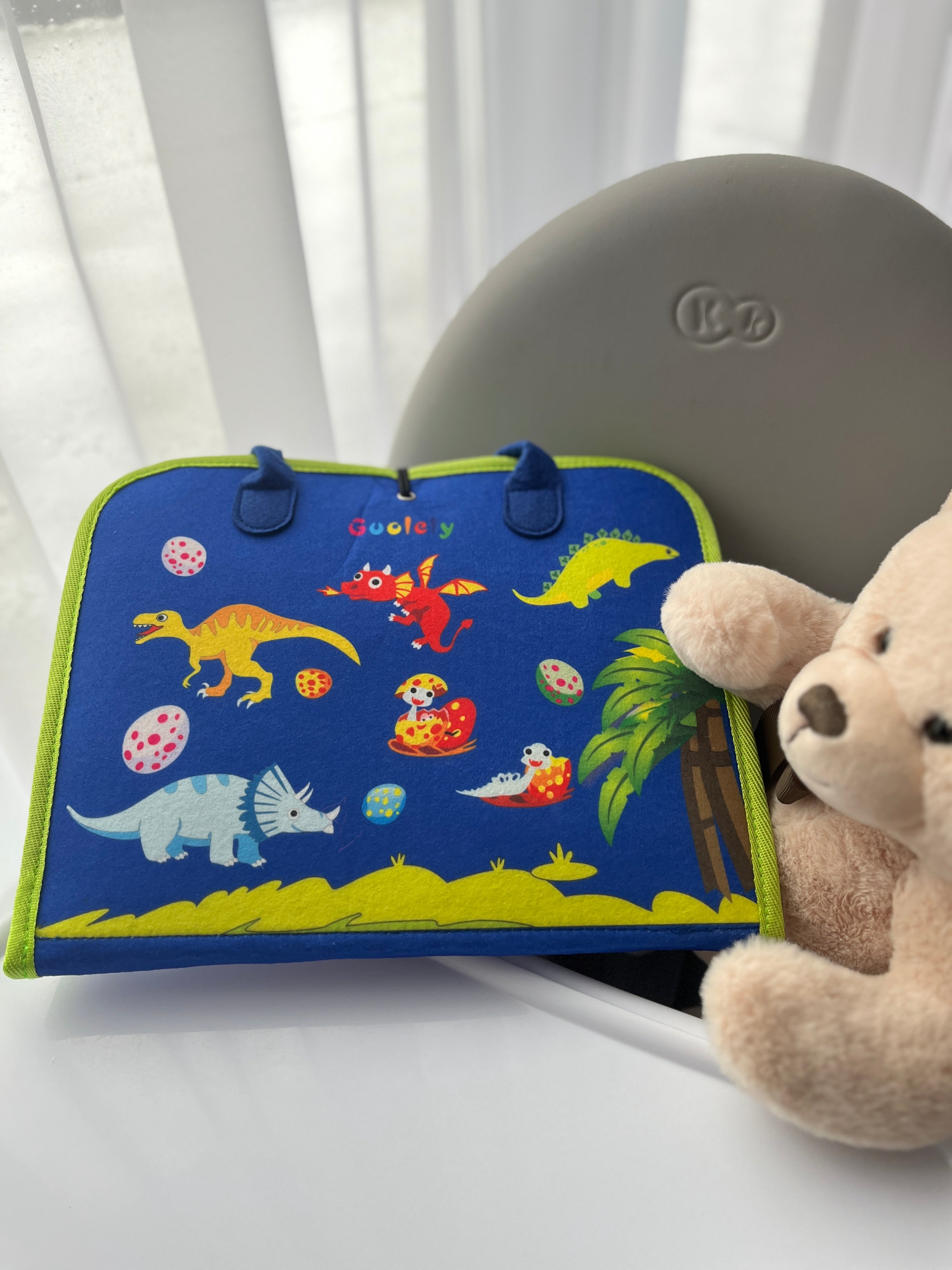 Kelioninė Montessori užimtumo knyga DINOZAURAI – Tuk tuk, kas ten?